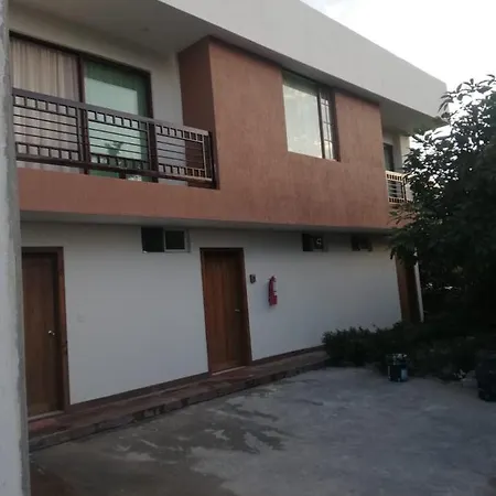 Hostal Magenta Vip